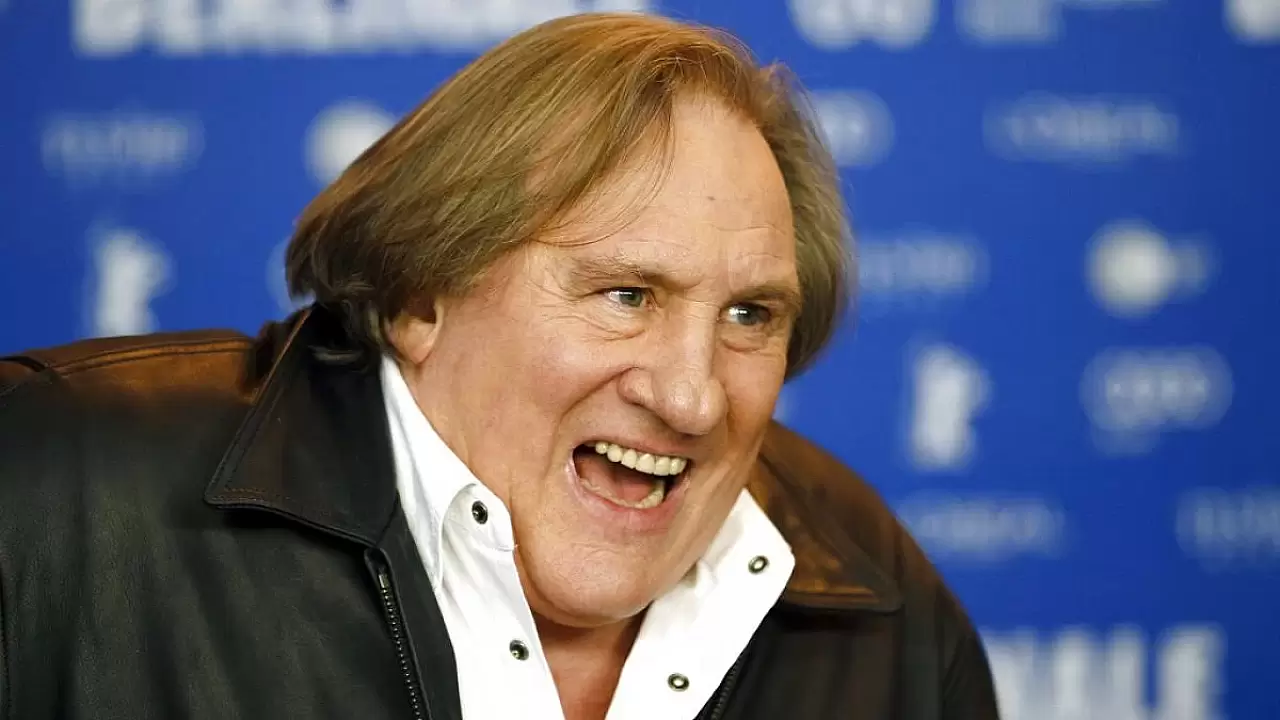 Ünlü oyuncu Gerard Depardieu, bir gazeteciye yumruk attı.