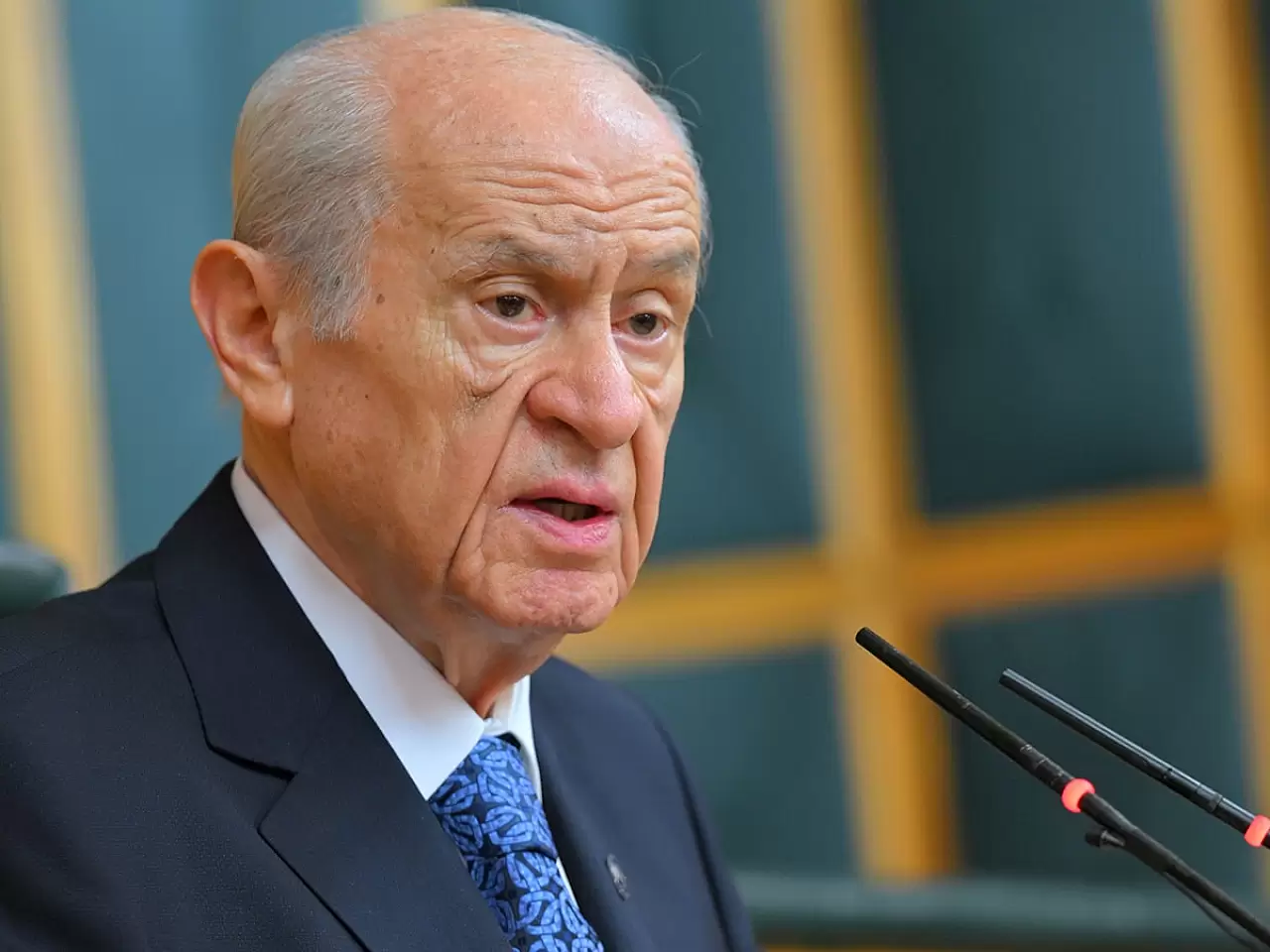 Bahçeli, Emniyet'teki deprem ve siyasetteki yumuşama tartışmalarını değerlendirdi.