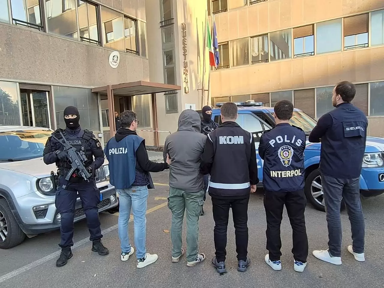 Interpol Operasyonunda 19 Suç Örgütü Üyesi Yakalandı, Elebaşı Barış Boyun da Gözaltında!