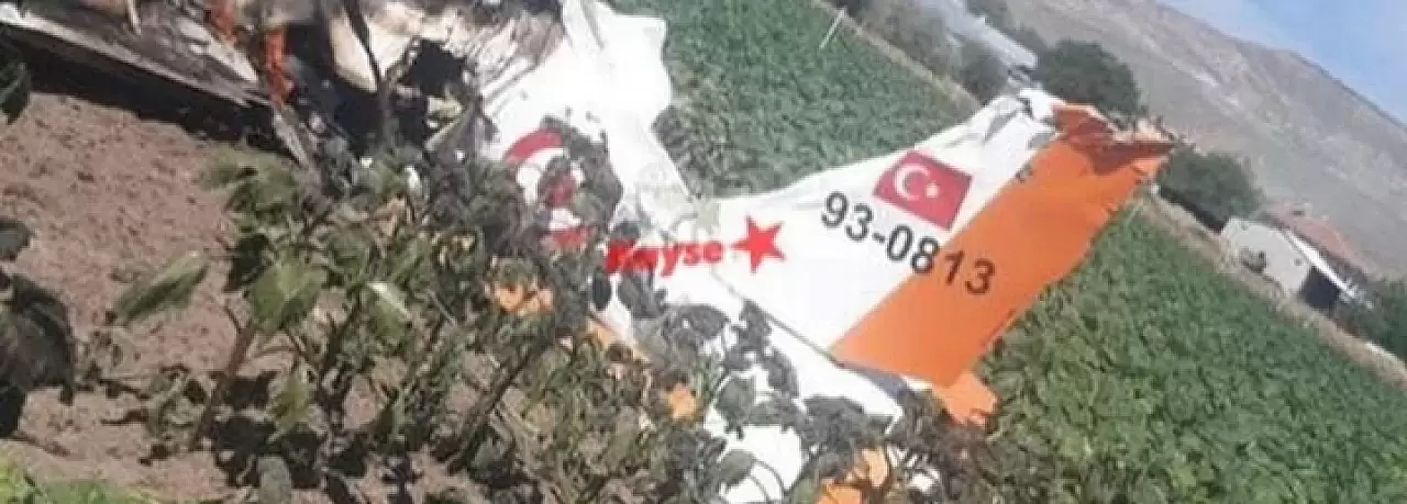 Kayseri'de eğitim uçağı düştü iki pilot şehit oldu