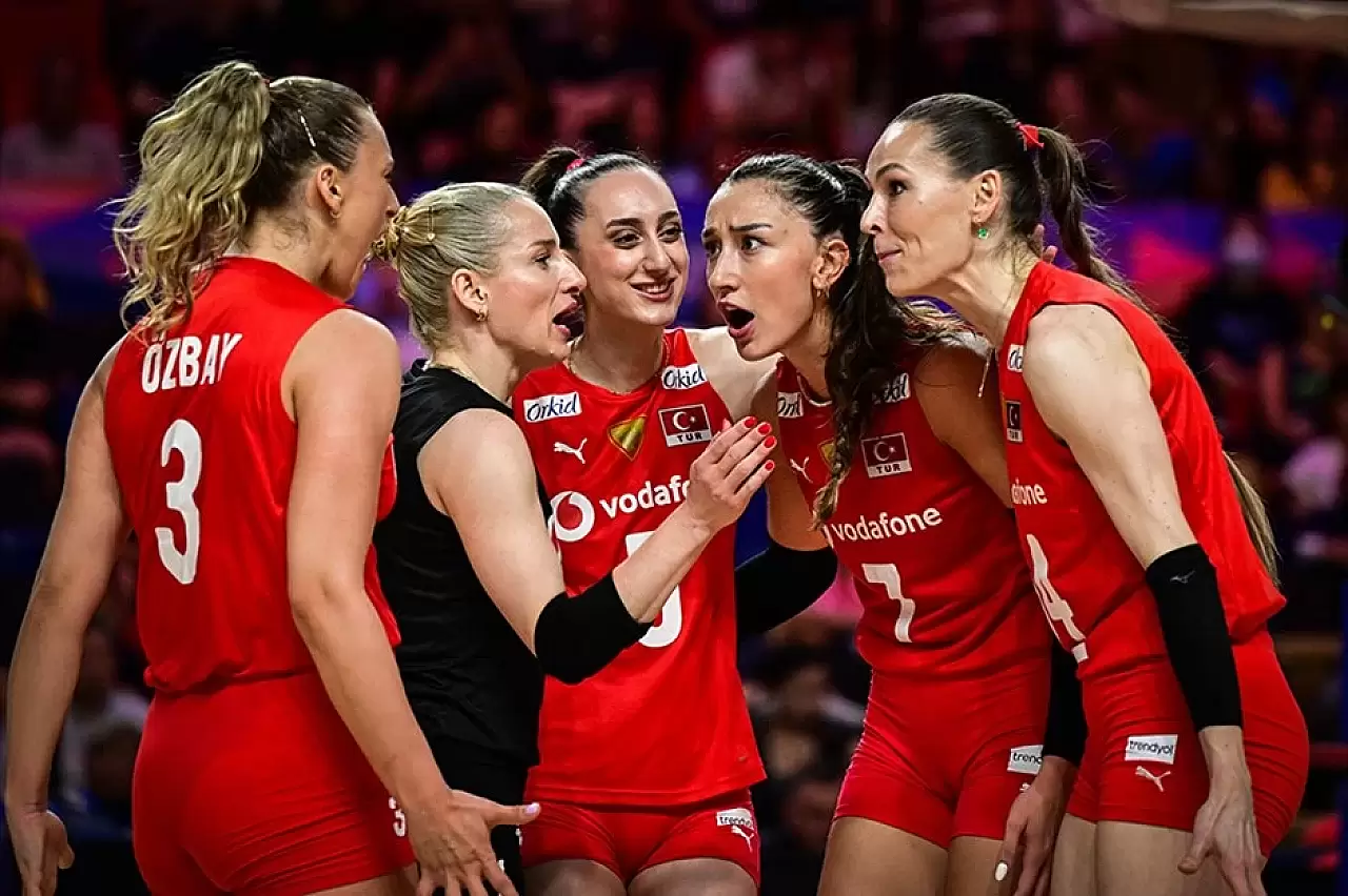 Voleybolun Sultanları, Milletler Ligi'nde Finallere Yolunu Açtı