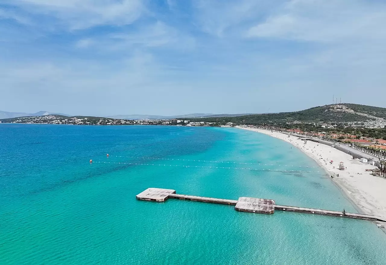 Ilıca Plajı'nda Bayramın İlk Günü Kalabalık Yaşandı