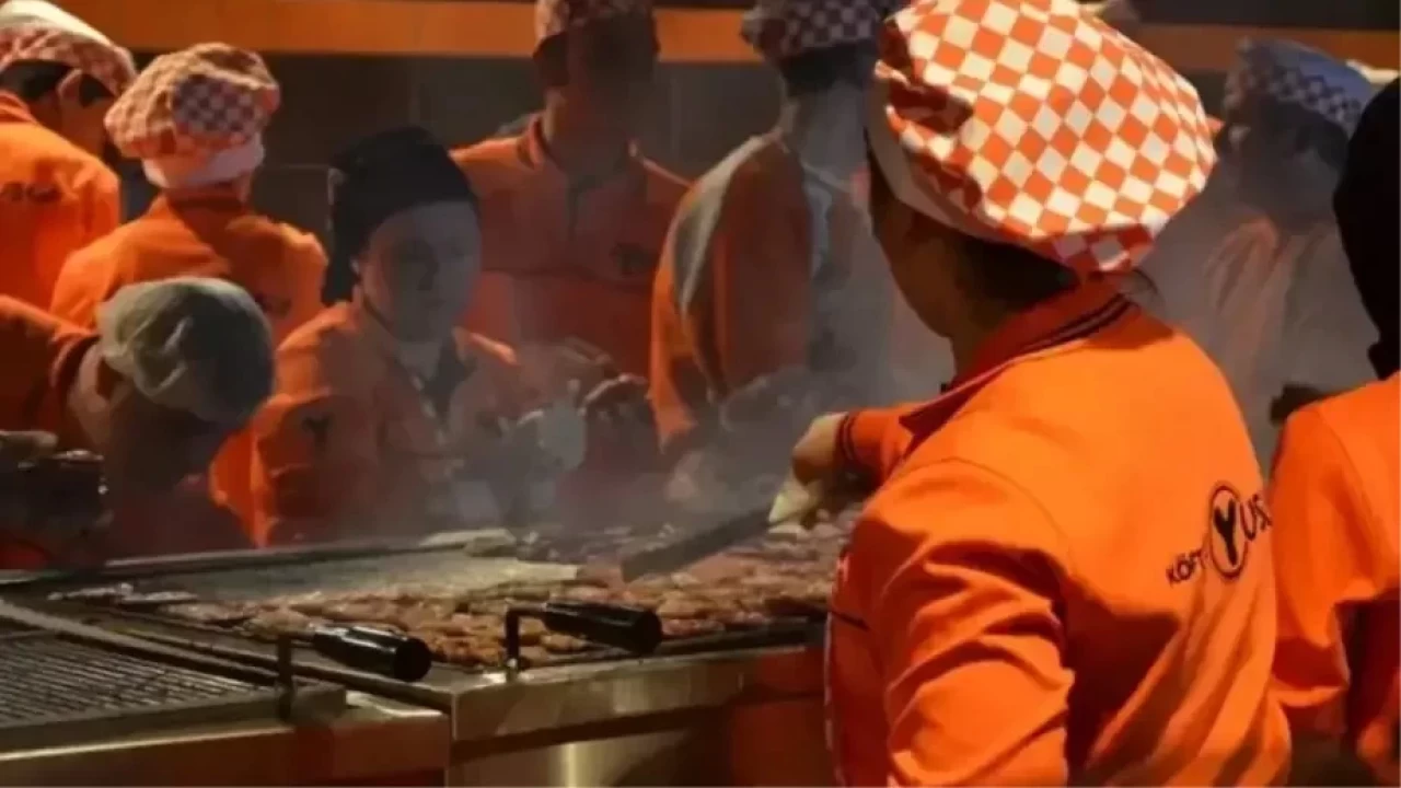 Köfteci Yusuf'ta Domuz Eti Skandalı: Ankara'daki Şube Merkezinde!