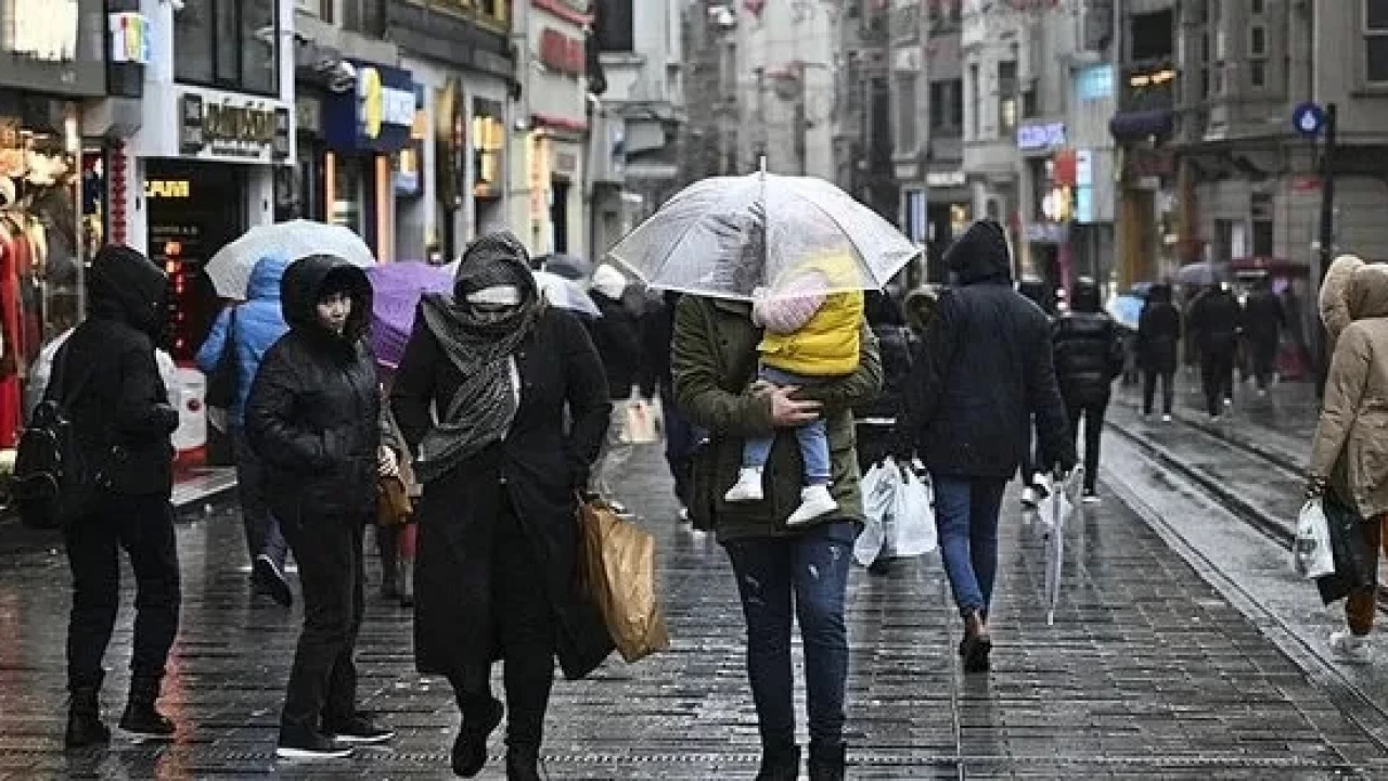 Türkiye'de Beklenen Yağışlarla Birlikte Hava Durumu Değişiyor: İşte 12-15 Ekim Tarihleri Arasında Bölge Bölge Detaylar!