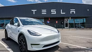 Tesla'da Elon Musk'ın maaşıyla ilgili tartışmalar alevleniyor