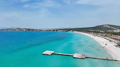 Ilıca Plajı'nda Bayramın İlk Günü Kalabalık Yaşandı