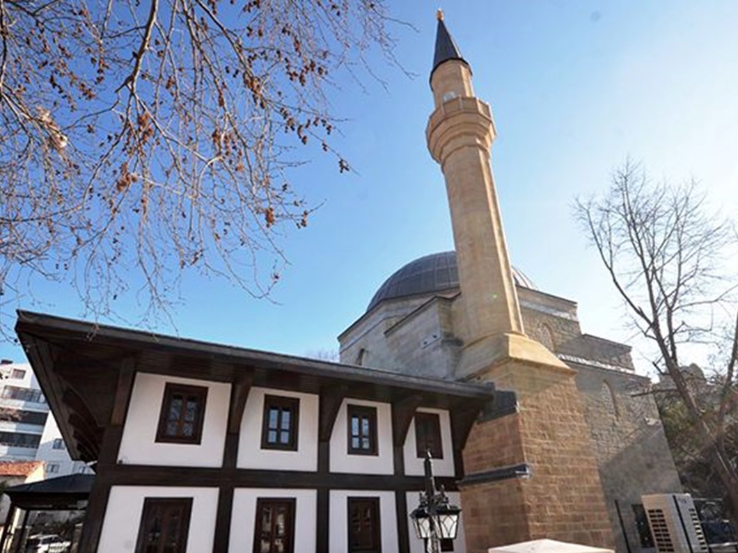 Hersekzade Ahmet Paşa Camisi'nin restorasyonu tamamlandı